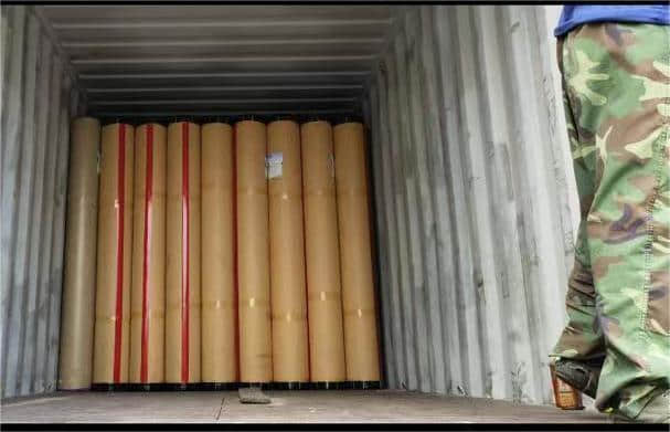 Vinyl flooring roll